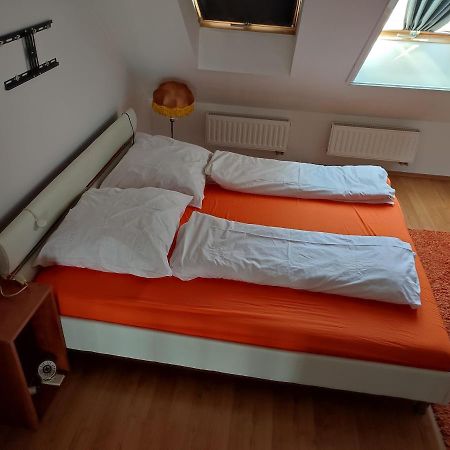 Larix Apartman Sárvár Esterno foto