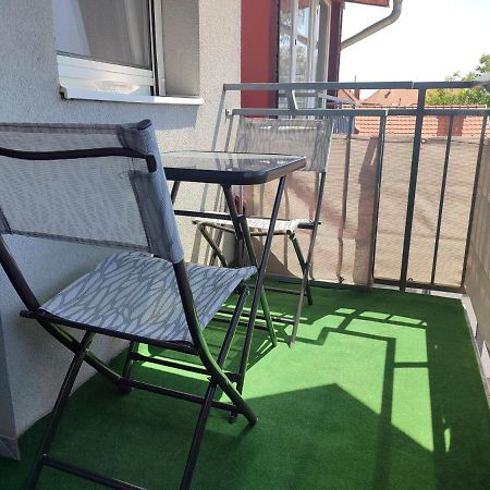 Larix Apartman Sárvár Esterno foto