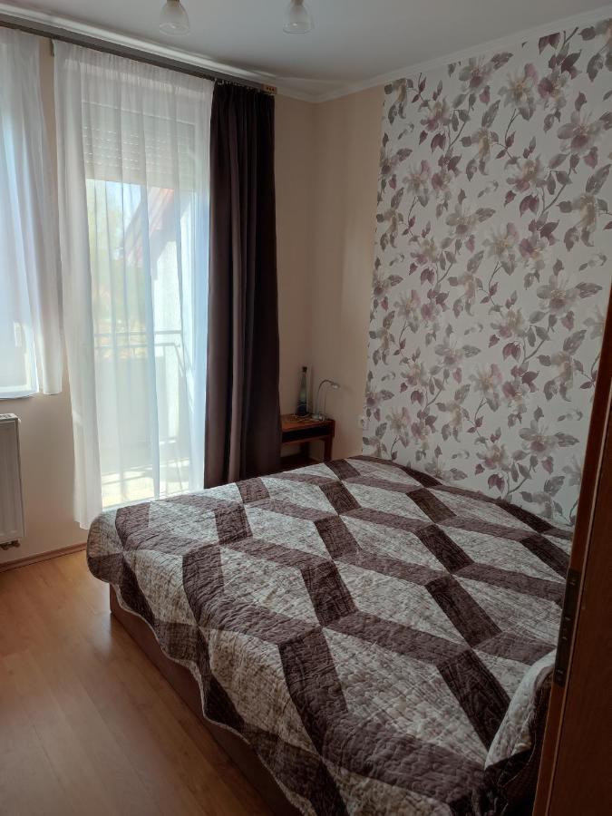 Larix Apartman Sárvár Esterno foto
