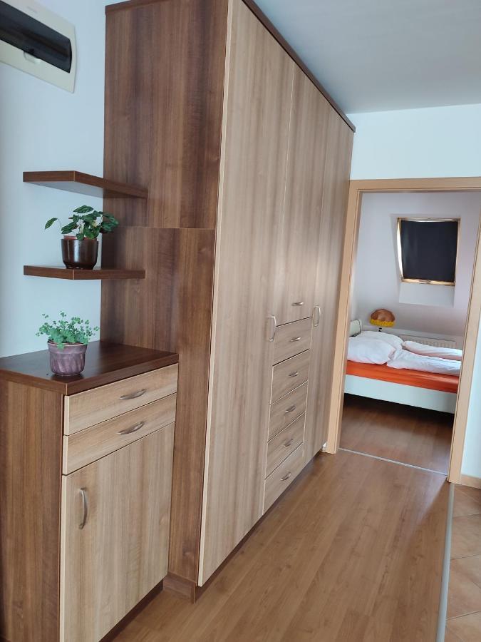 Larix Apartman Sárvár Esterno foto