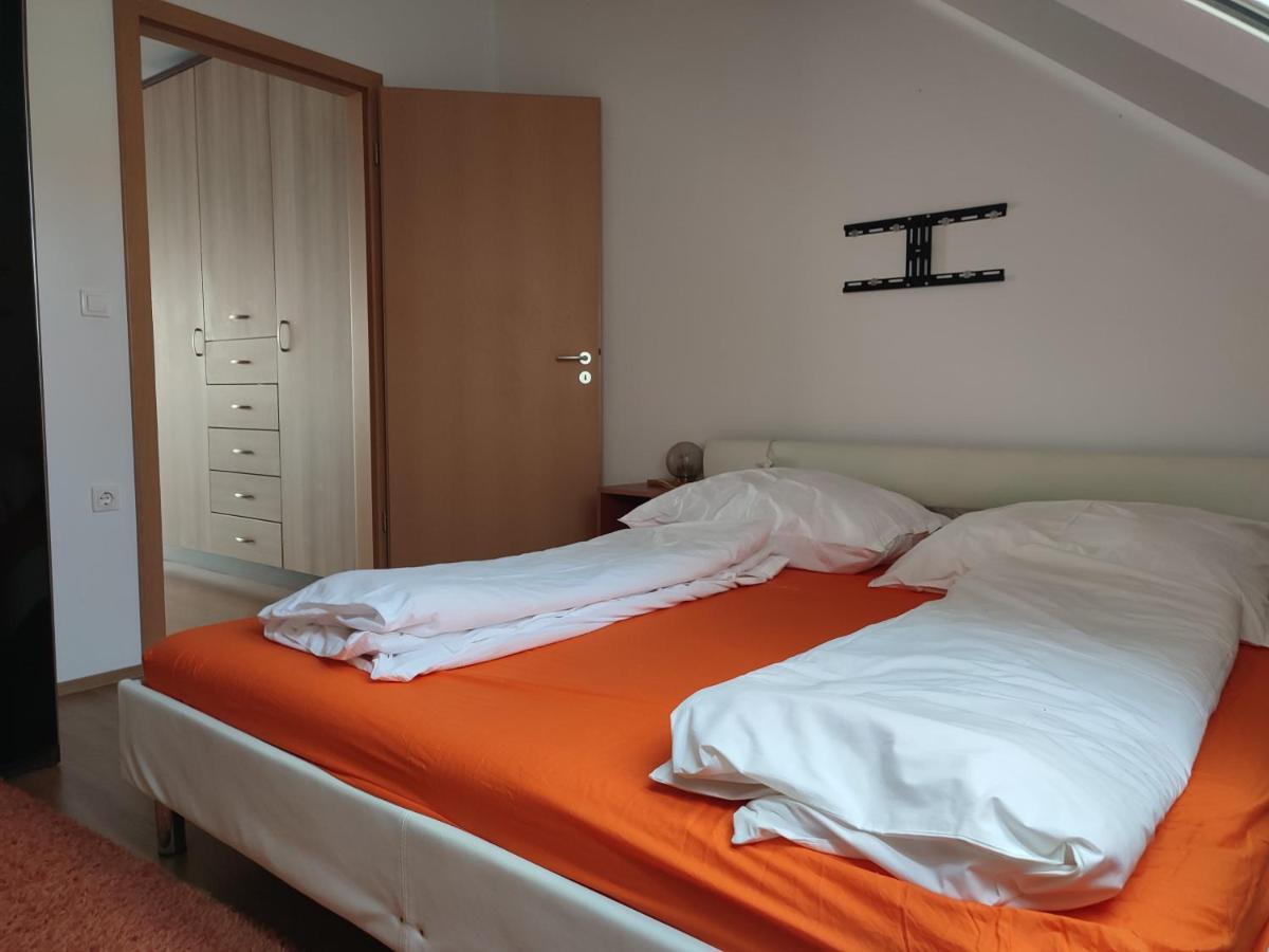 Larix Apartman Sárvár Esterno foto